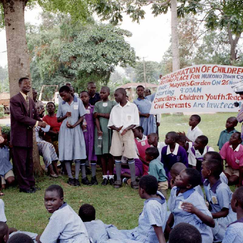 Afrika 2003 11 Mukono Inauguration JW 1 06 800x800