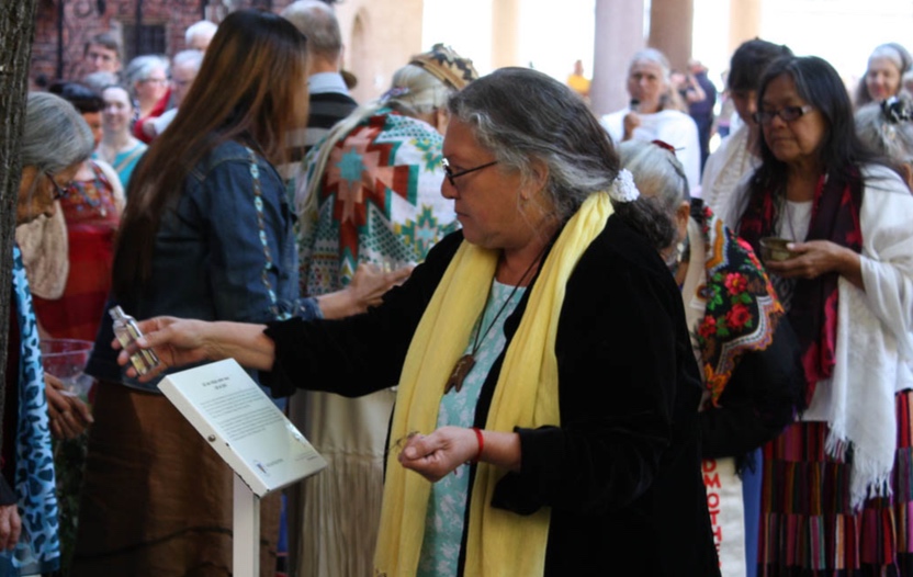 OUW 2013 07 Stadshuset Grandmothers IMG 4826 832x526