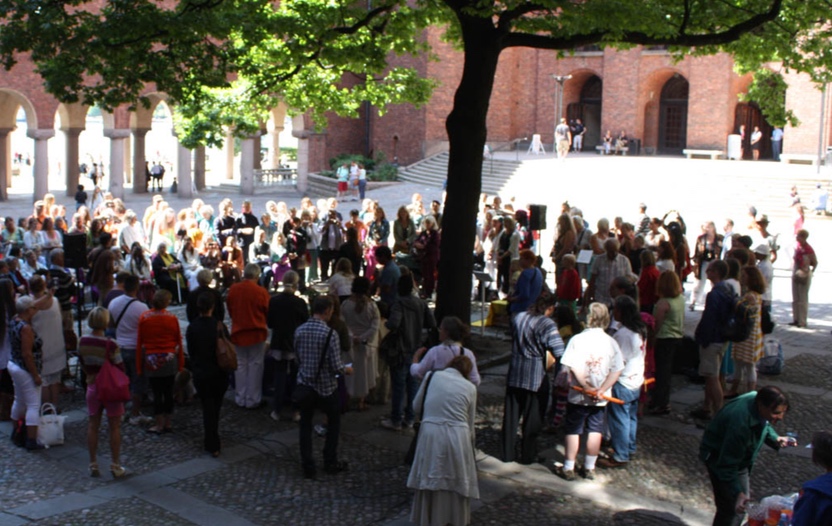 OUW 2013 07 Stadshuset Grandmothers IMG 4864 832x526